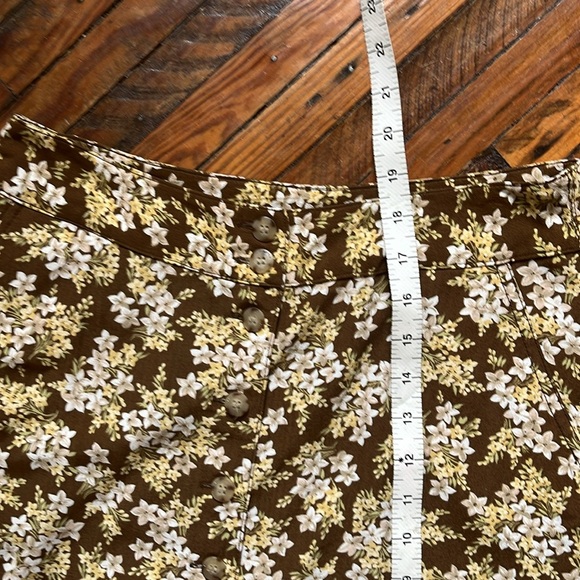 Vintage 90s Liz Claiborne Brown Rayon Floral Mini/Skater Skirt with Pockets - Picture 8 of 8
